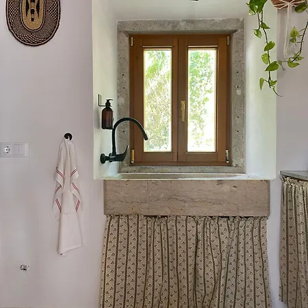 בית נופש Casas Lentas Slow Living-obidos Sobral (Leiria)