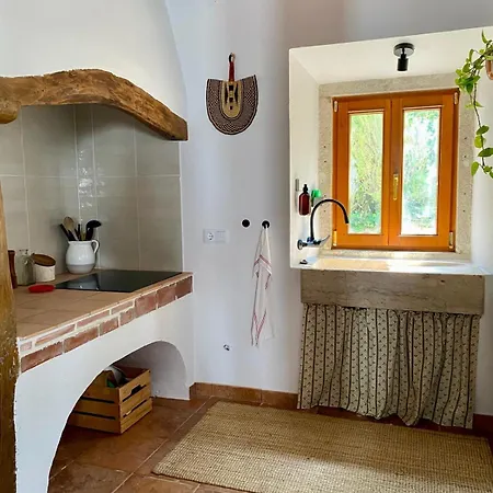 בית נופש Casas Lentas Slow Living-obidos Sobral (Leiria)
