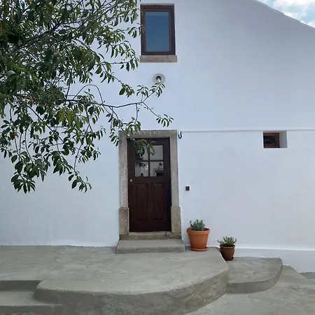 Casas Lentas Slow Living-obidos בית נופש *