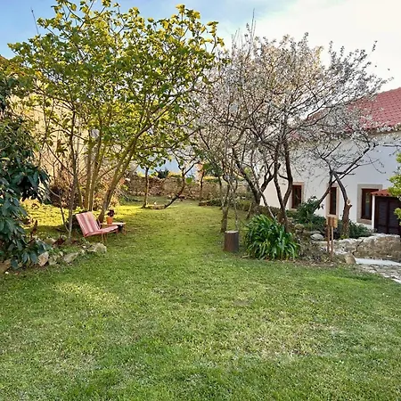 בית נופש Casas Lentas Slow Living-obidos *