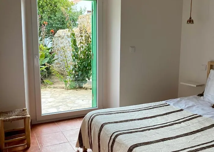 Casas Lentas Slow Living-obidos * Sobral (Leiria)